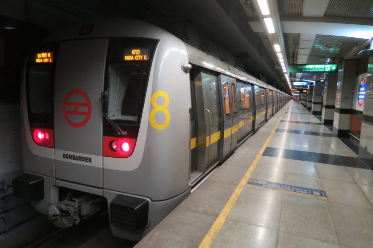 दिल्ली मेट्रो ने शुरू किया स्मार्टफोन पर टिकट बुक करने का नया तरीका! अब पेटीएम पर दिल्ली मेट्रो की यात्रा का टिकट खरीदने की सुविधा हुई उपलब्ध।