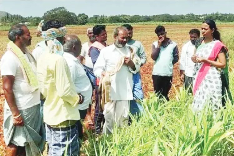 बैठक के बावजूद , नही बनी किसान और अफसरों की बात