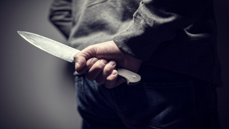 नाबालिग लड़के ने आधि रात को police को सुनाई चौंकाने वाली हत्या की कहानी