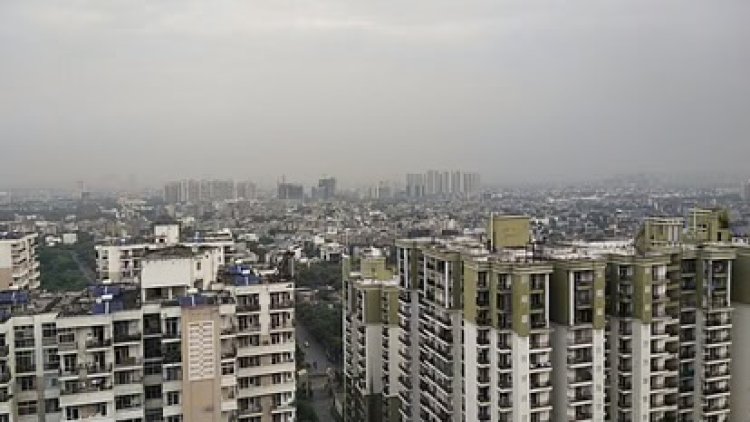 छोटी दिवाली के बाद दिल्ली-एनसीआर में प्रदूषण और बढ़ा, जानें कितना है AQI