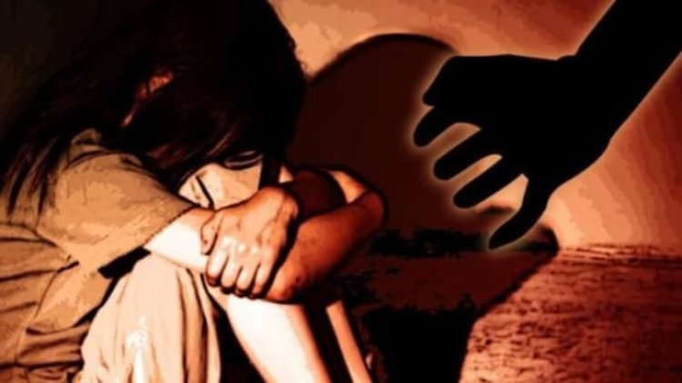 रास्ता भटकी 10 साल की बच्ची से कार में सामूहिक दुष्कर्म, दो आरोपियों में से एक 58 साल का बुजुर्ग