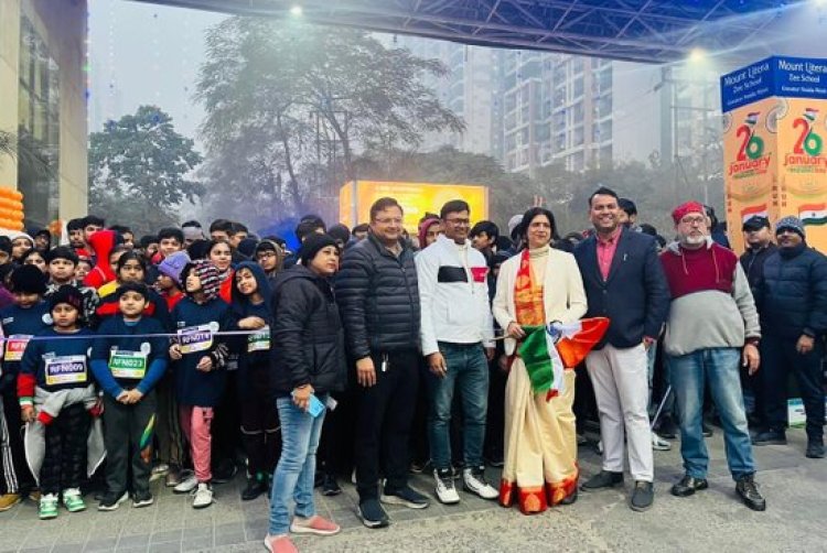 क्रॉसिंग रिपब्लिक कला समिति और माउंट लिट्रा स्कूल का शानदार काम