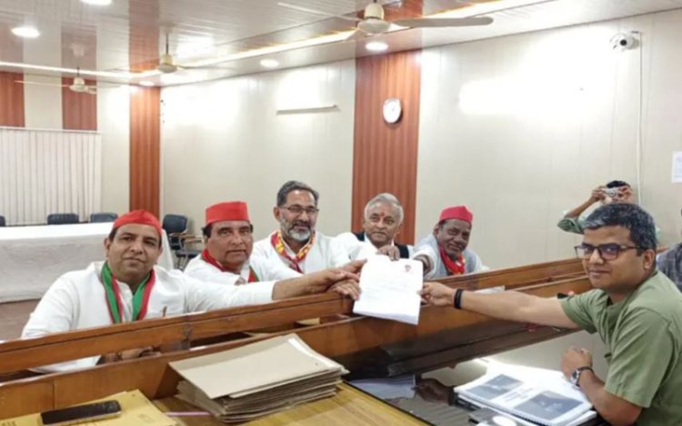 सोशल मीडिया पर बिना अनुमति विज्ञापन चलाने पर सपा प्रत्याशी को जिला प्रशासन ने भेजा नोटिस