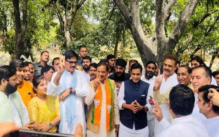 डॉ. महेश शर्मा के नामांकन में एकजुट हुई भाजपा