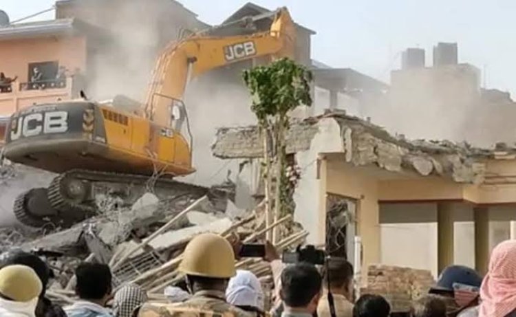 नोएडा के हाजीपुर, भंगेल और सोरखा में चला “बाबा का बुल्डोजर”