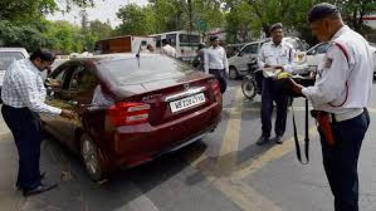 नोएडा में पुरानी व खटारा दो हजार से ज्यादा गाडिय़ों के चालान