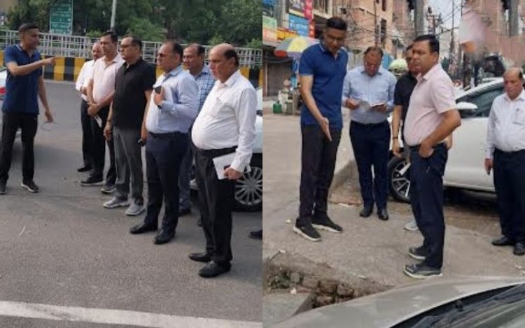 नोएडा की सड़कों पर उतरे सीईओ लिया बारिश के इंतजामों का जायजा