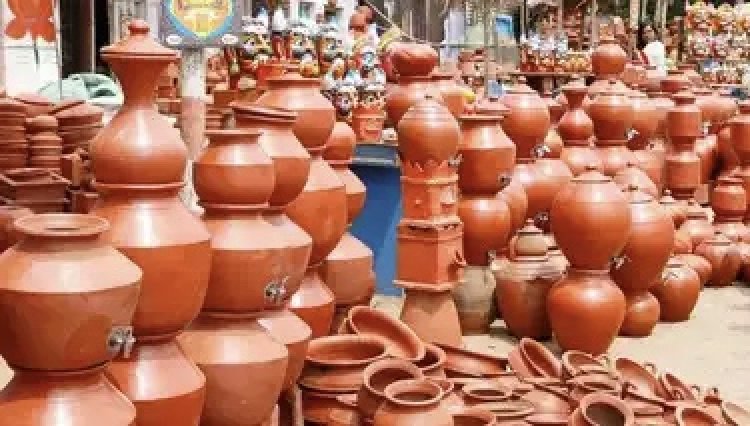 यूपी के मिट्टी के बर्तनों की विदेश में डिमांड, ग्रेटर नोएडा में चल रहे ट्रेड शो में उमड़ रही भीड़