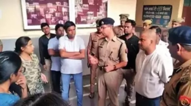महिलाओं की सुरक्षा नहीं कर सकते तो इस्तीफा दें... 187 छात्राओं के हॉस्टल छोड़ने का मुद्दा