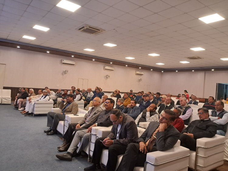 नोएडा में कैंसर जागरूकता गोष्ठी आयोजित