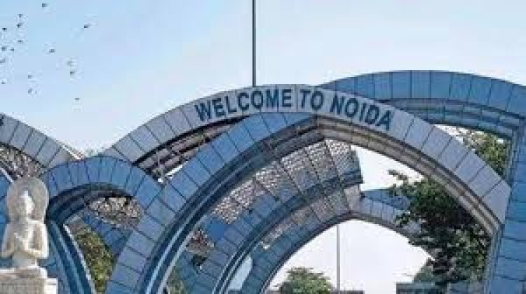 नोएडा में एलिवेटेड रोड पर बड़ा हादसा, कार की टक्कर से बाइक सवार नीचे गिरा, एक की मौत, दूसरा घायल