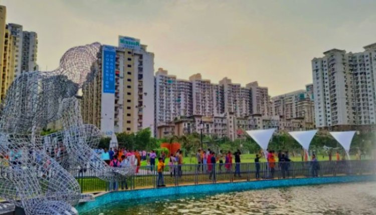 अब नहीं उठा सकेंगे लेजर शो का लुत्फ, नोएडा के वेदवन पार्क में घटी अनोखी घटना