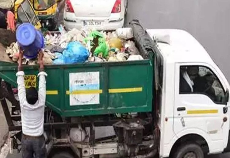 कूड़ा गाडिय़ां फिर भी कूड़ा ?