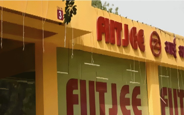 नोएडा में FIITJEE कोचिंग संस्थान के ठिकानों पर सुबह से चल रही ED रेड, जानिए ताजा अपडेट